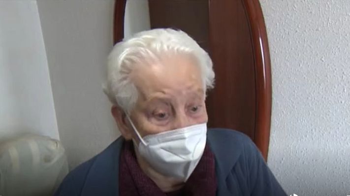 Telediario 1 - Una anciana de 97 años, desahuciada por error en l'Hospitalet de Llobregat