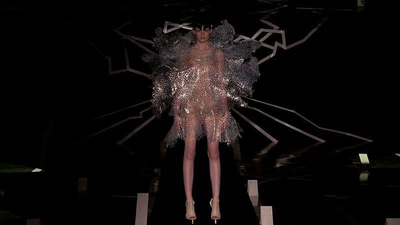 La noche temática - Rebelión en la moda - ver ahora