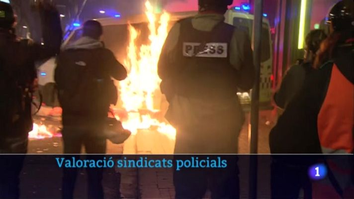  - Indignació dels sindicats policials per l'atac a una furgoneta de la Guàrdia Urbana
