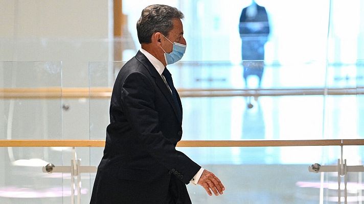 Telediario 1 - Nicolas Sarkozy, condenado a tres años de prisión por corrupción y tráfico de influencias