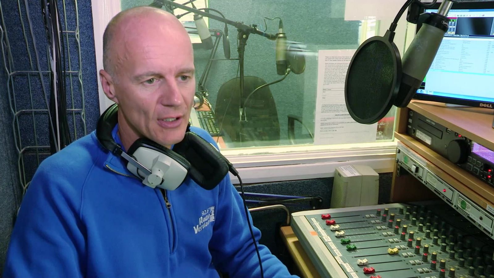 That's English - Intermedio B2.2 - Unit 7B: Let's listen to the radio!  - ver ahora