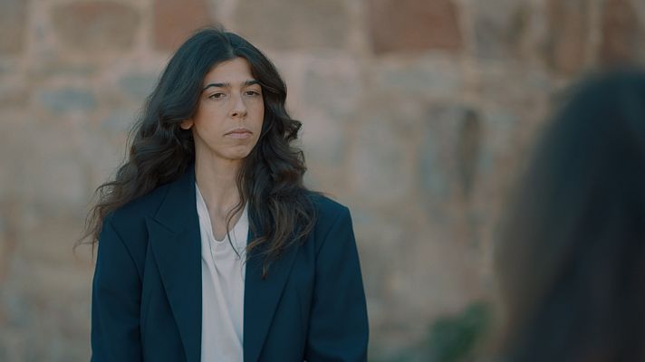 Un país para escucharlo - Julia de Castro "Caminadora"