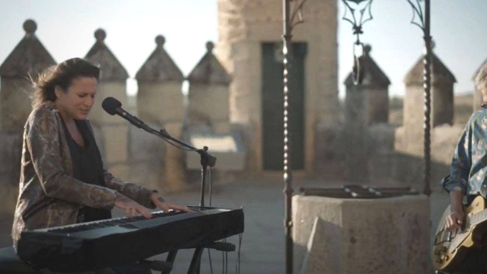 Un país para escucharlo | Rebeca Jiménez "Despertarme contigo"