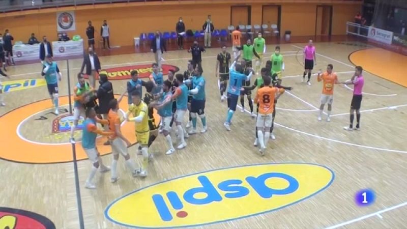 El Tudela - Jaén de fútbol sala acaba a golpes | Ver