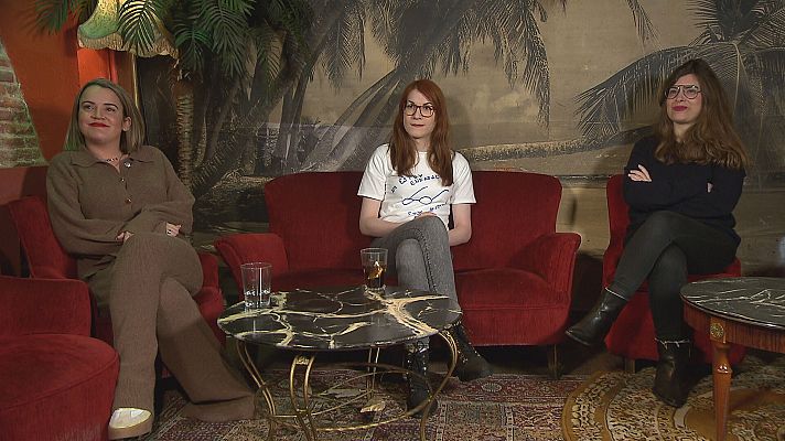 Atención obras - Mujeres cómicas