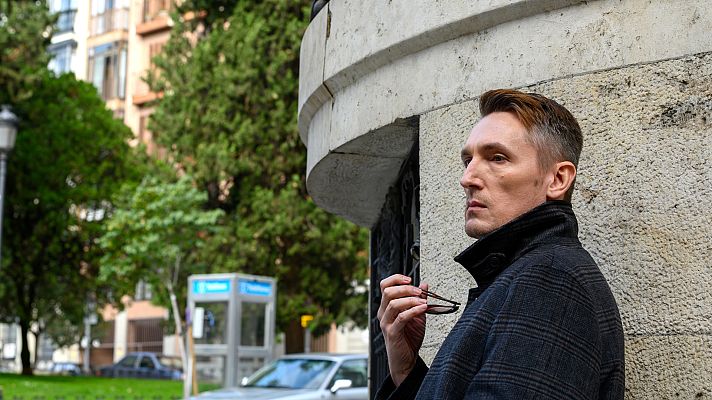 Cuéntame cómo pasó - Cata sospecha que Iván atropelló a Antonio