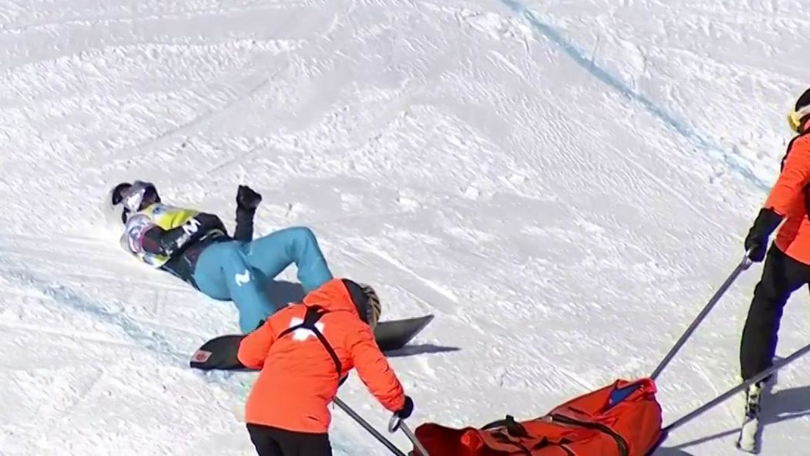 Regino Hernández se lesiona y dice adiós a una gris temporada | Ver