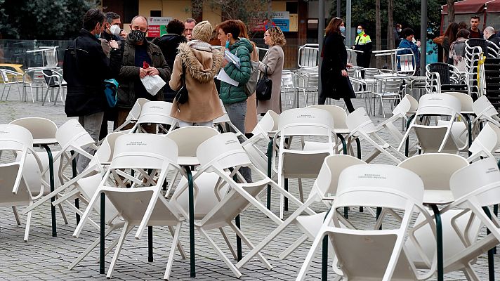 Telediario 1 - El Gobierno niega discrepancias en el plan de ayudas