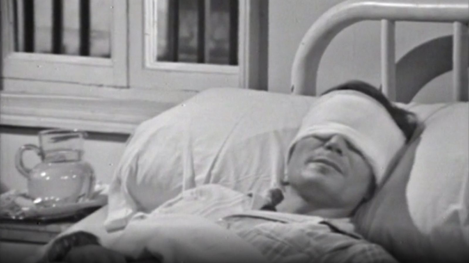 A través de la niebla - Los ojos de sir Newman - A través de la niebla | Ver