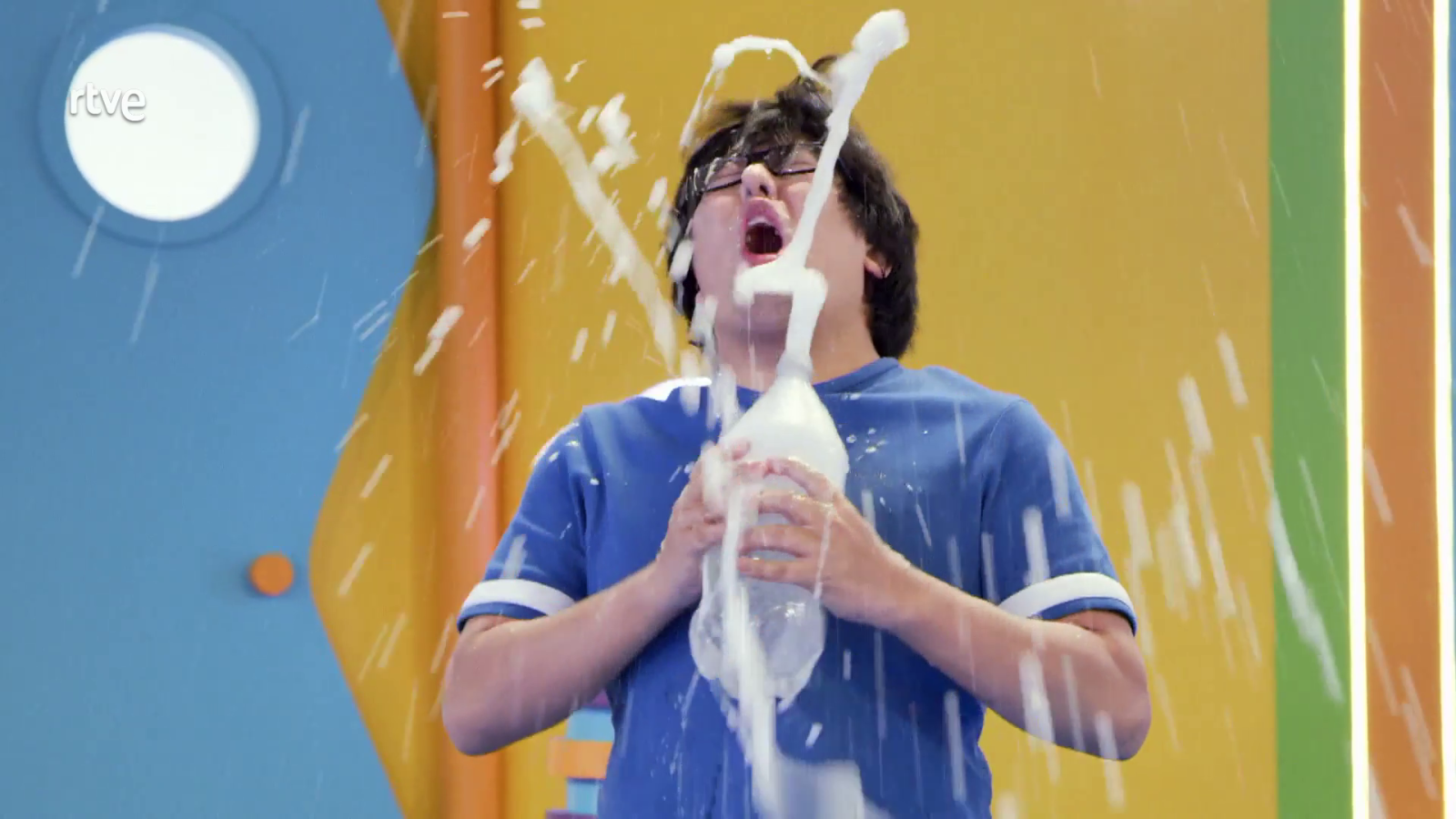 El compalero de juegos giratorio de Ryan