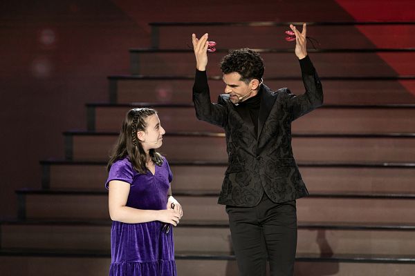 Prodigios - Antonio Najarro se lanza a tocar las castañuela