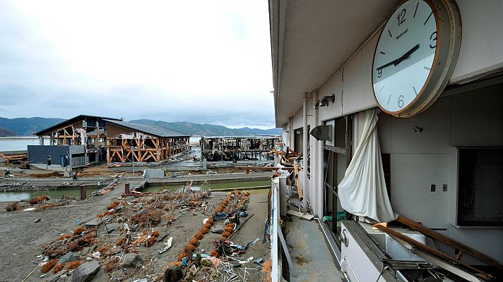 Telediario 1 - Japón recuerda las 18.000 víctimas del tsunami de Fukushima 10 años después