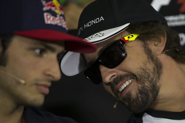 Telediario 1 - Alonso y Sainz esperan el semáforo verde de 2021
