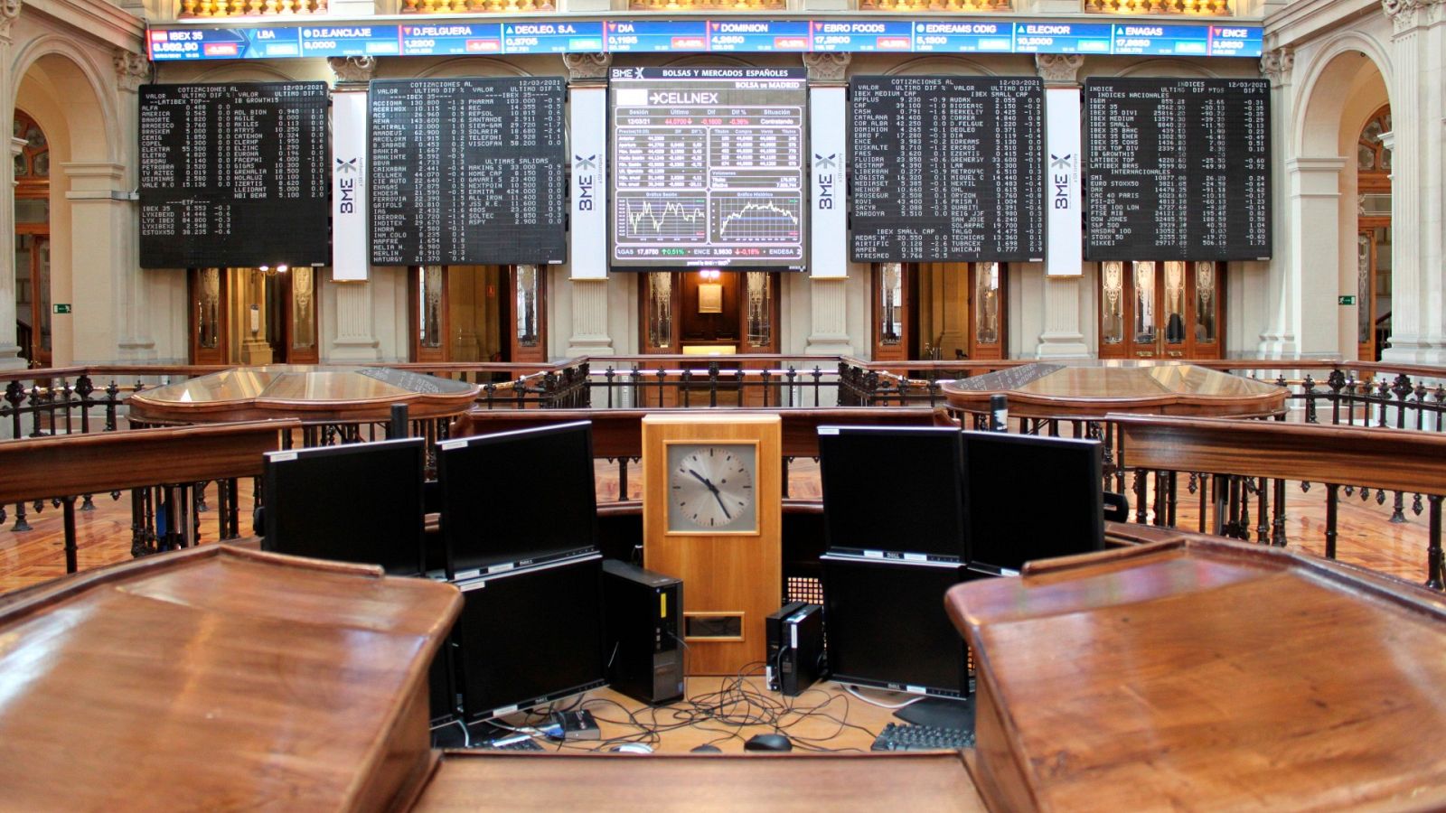 Un año del crac: así la fue la peor caída del IBEX 35 | Ver