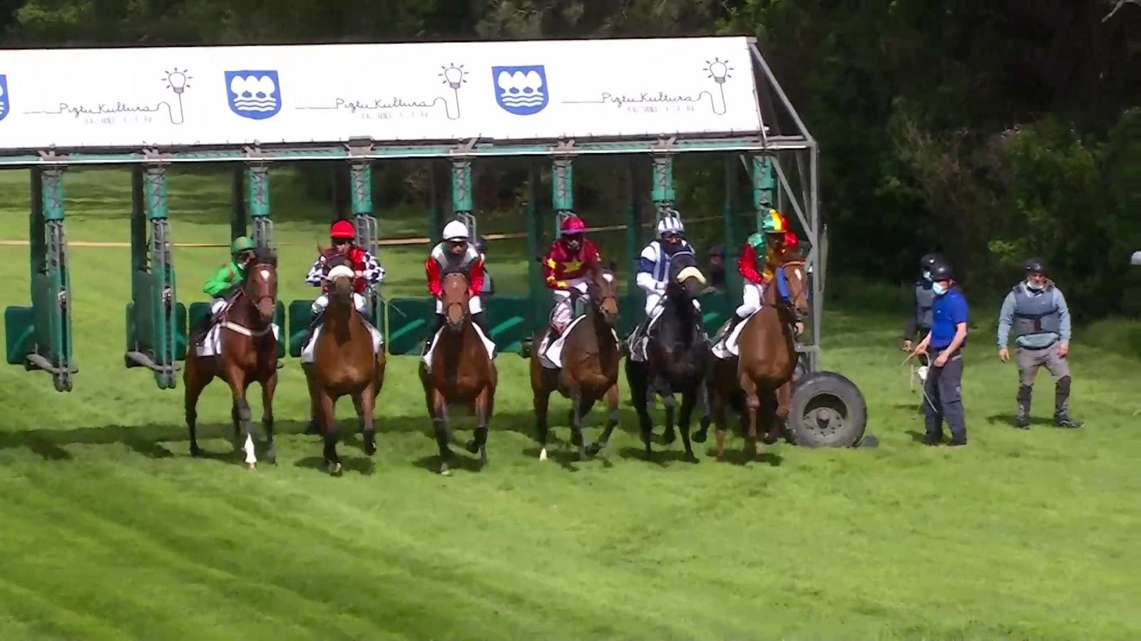 Hípica - Circuito nacional de carreras de caballos desde el Hipódromo de San Sebastián - ver ahora