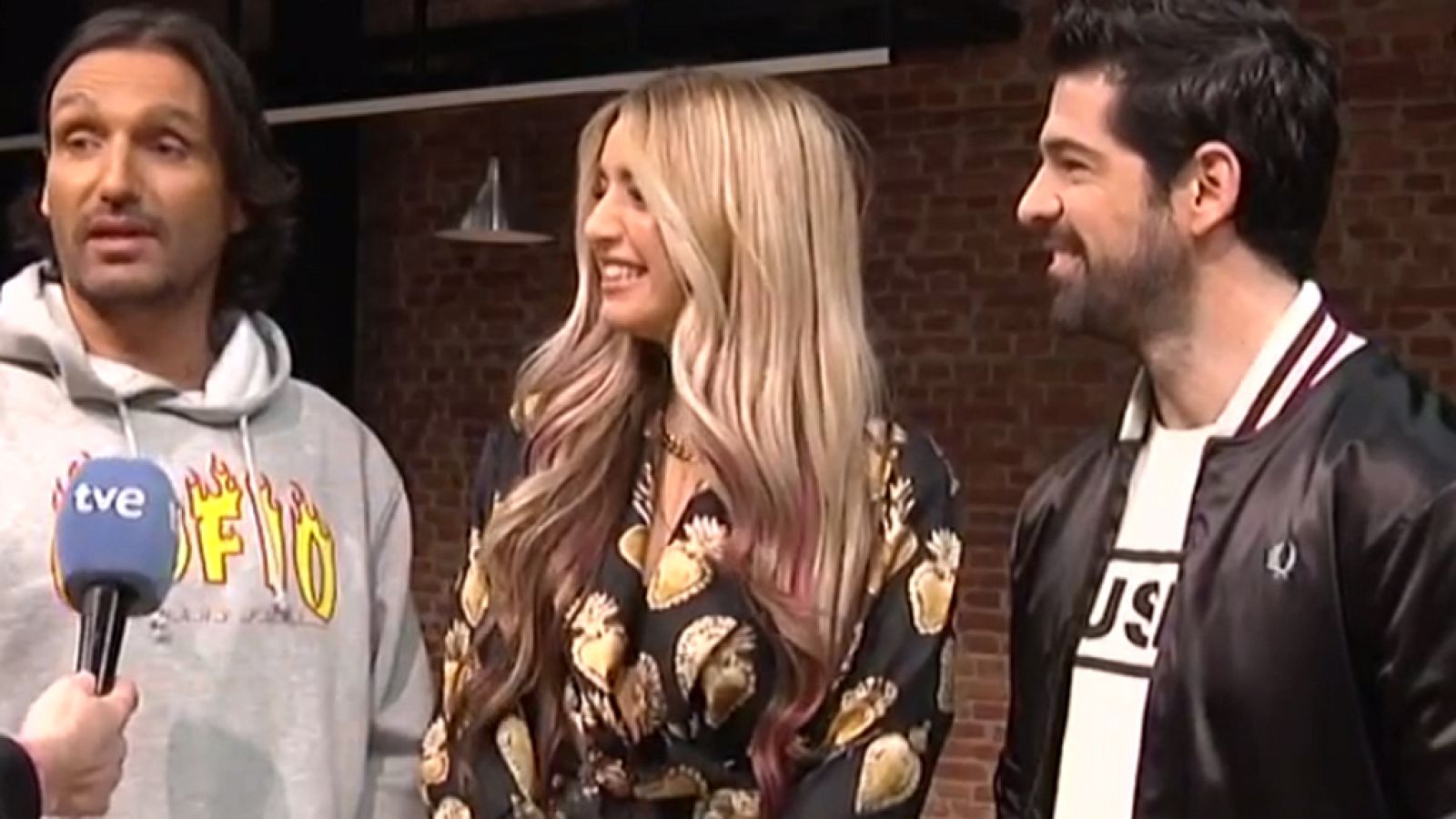 Los capitanes y presentadores de 'The Dancer' se retratan - D Corazón | Ver