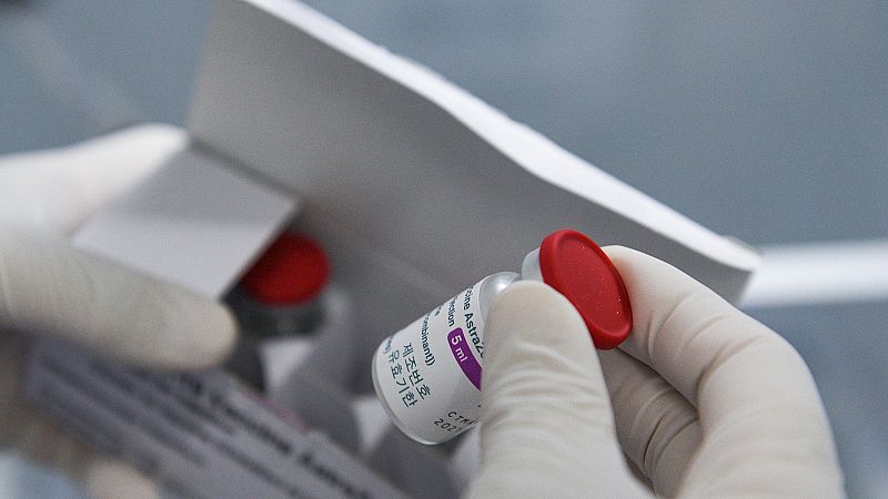 El mensaje de tranquilidad de la Sociedad Española de Inmunología sobre AstraZeneca: "Es más que probable que no haya ninguna relación" - La hora de La 1 | Ver