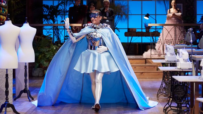 Maestros de la costura - La entrada triunfal de Josie