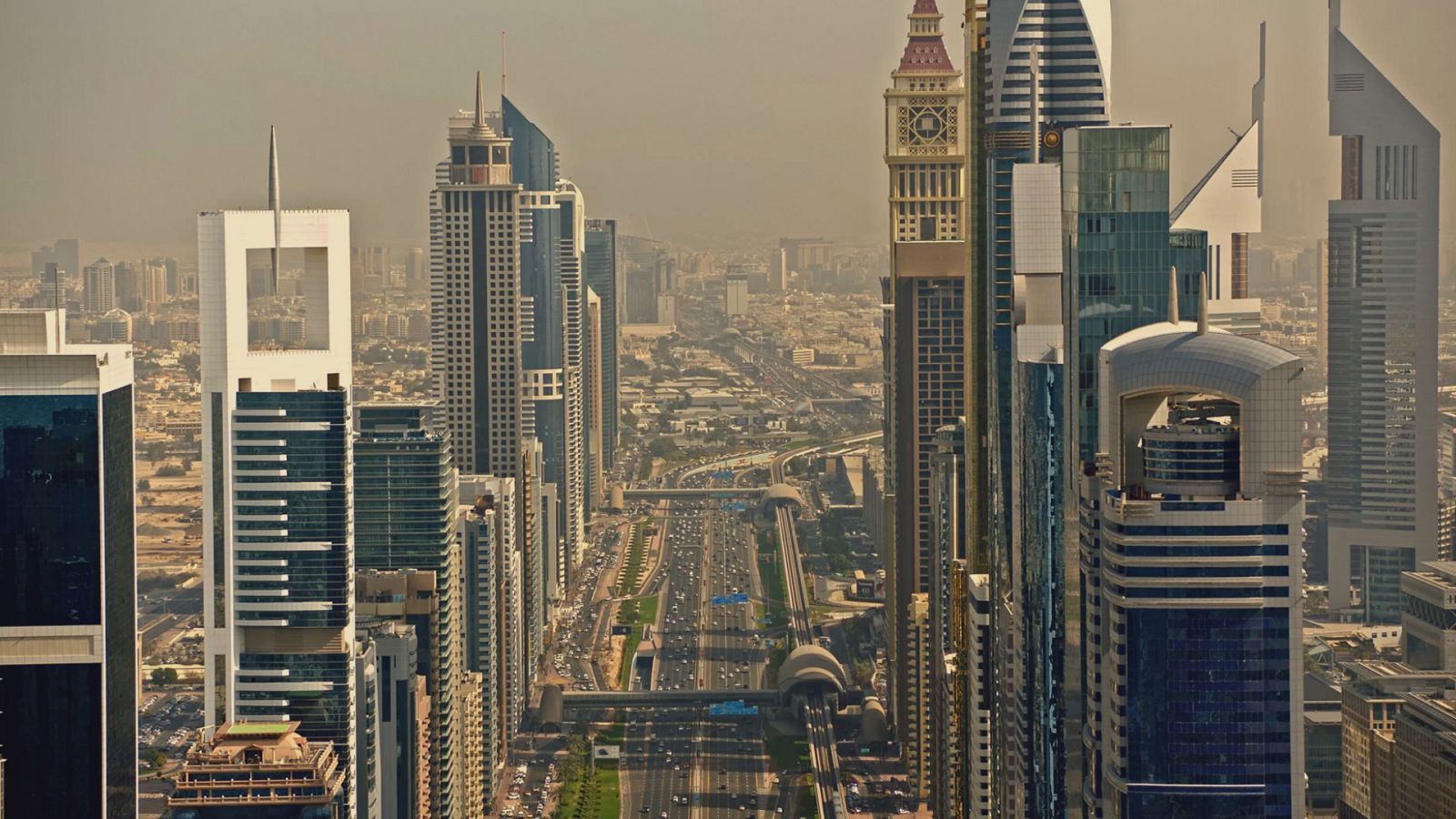 Tierras extremas - Episodio 4: Los Emiratos contra el desierto - ver ahora