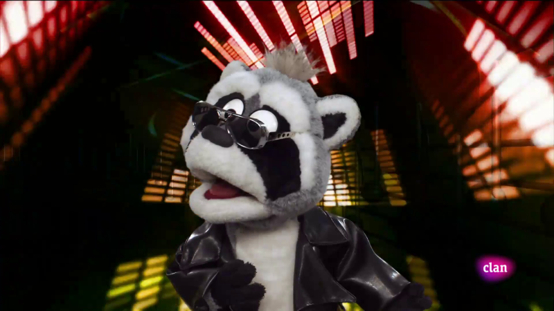 'Está mapachando' - Orquesta mapachónica y más - Aprendemos en Clan | Ver