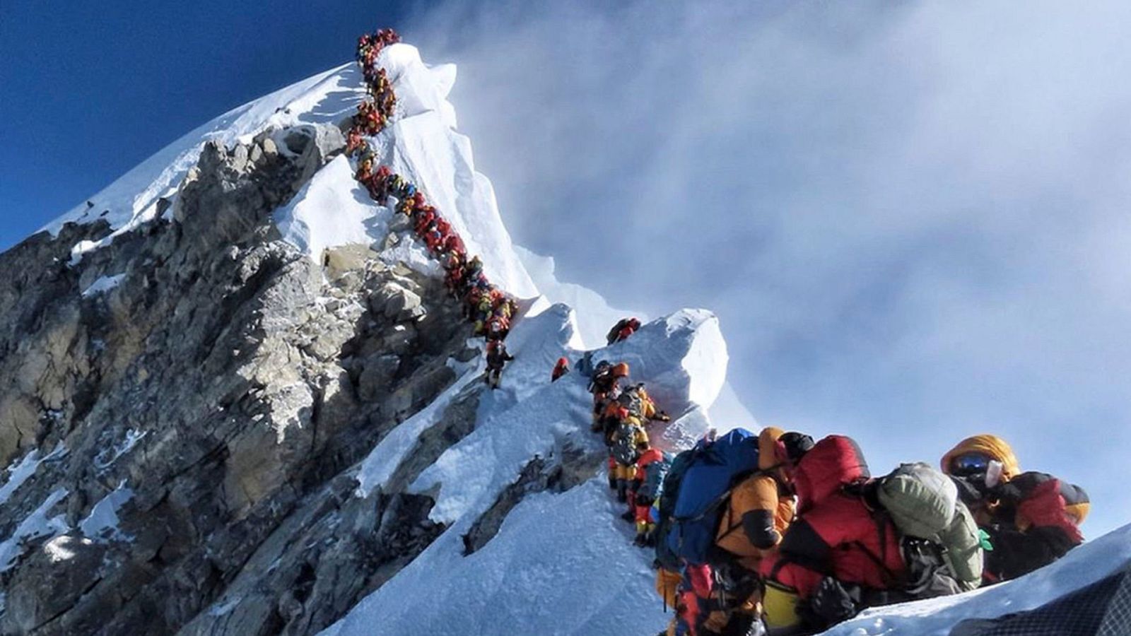 Nepal censura las imágenes de las expediciones en el Everest | Ver