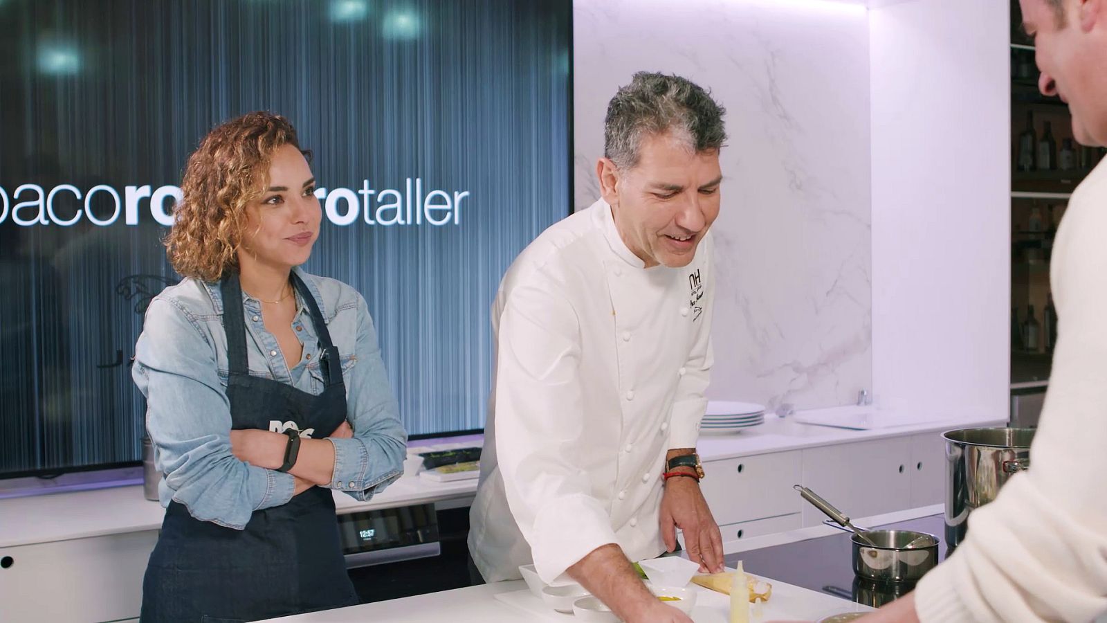 Dos parejas y un destino - Chenoa 'la lía' con la versión moderna del cocido madrileño