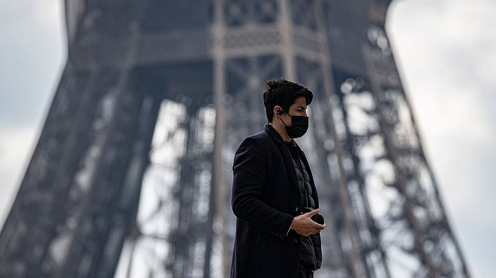 Telediario 1 - Un nuevo confinamiento en 16 departamentos de Francia reducirá la llegada de sus turistas a España