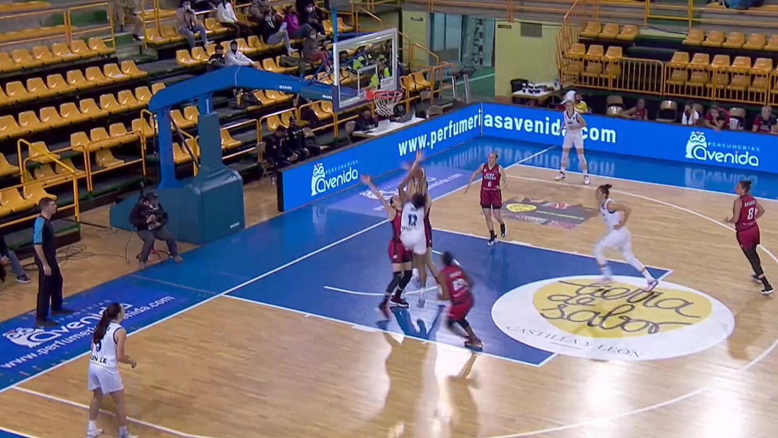 Baloncesto - Euroliga Femenina. 1/4 Final: Perfumerías Avenida - Spar Girona- ver ahora