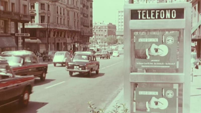 Cabinas telefónicas: reinventarse o morir- RTVE.es | Ver