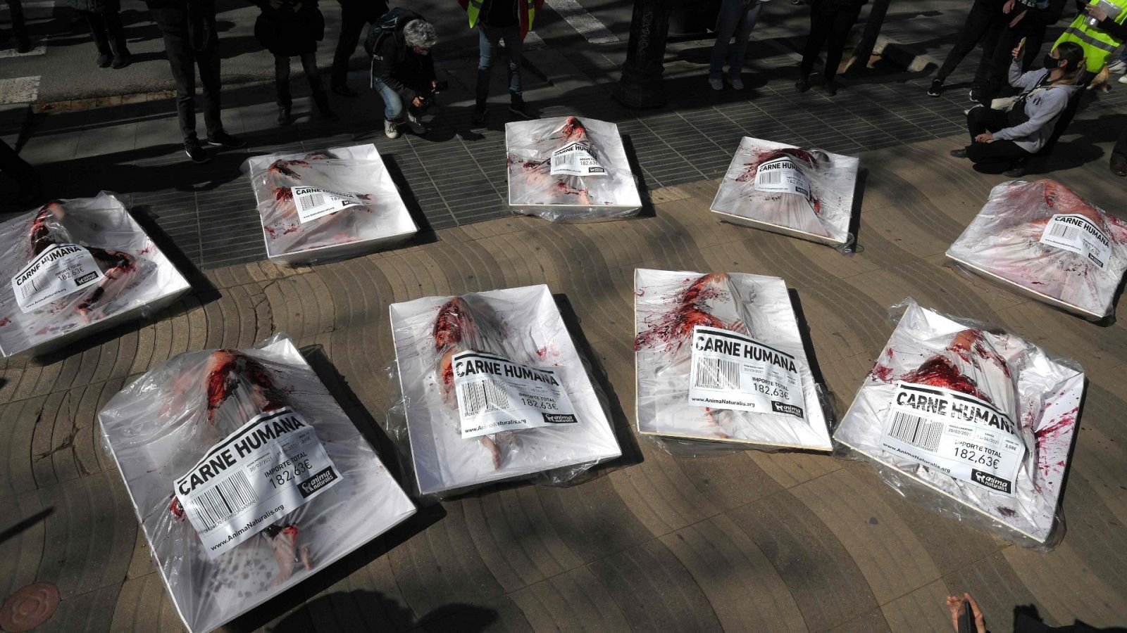 Animalistas protestan en Barcelona contra el consumo carne