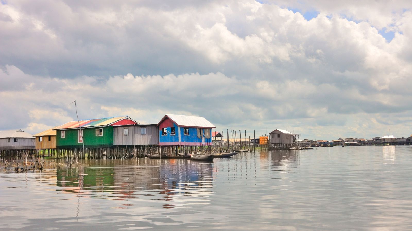 Bienvenidos a mi extraña ciudad - Ganvié - Ver ahora