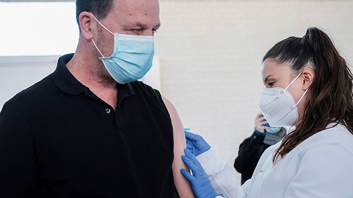 La tarde en 24h - Si alguien se niega a vacunarse con AstraZeneca, "no se vacunaría"