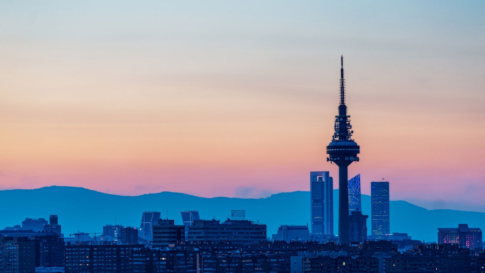 Ascenso térmico, más acusado en Canarias y en el interior peninsular - Ver ahora