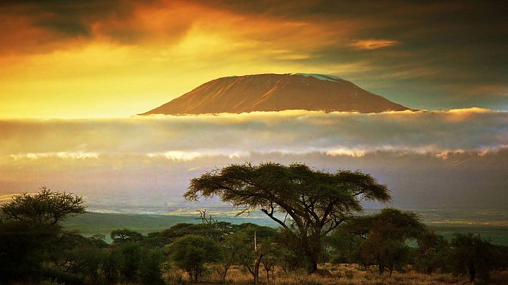 Otros documentales - Nacido explorador: Tanzania, ascenso al Kilimanjaro
