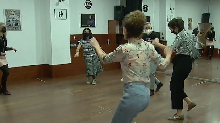 Telediario 1 - El baile y cómo liberar emociones en plena pandemia