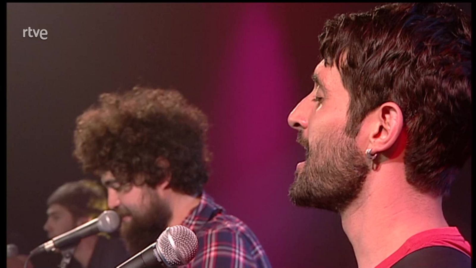 Cachitos de hierro y cromo - Animales - ver ahora