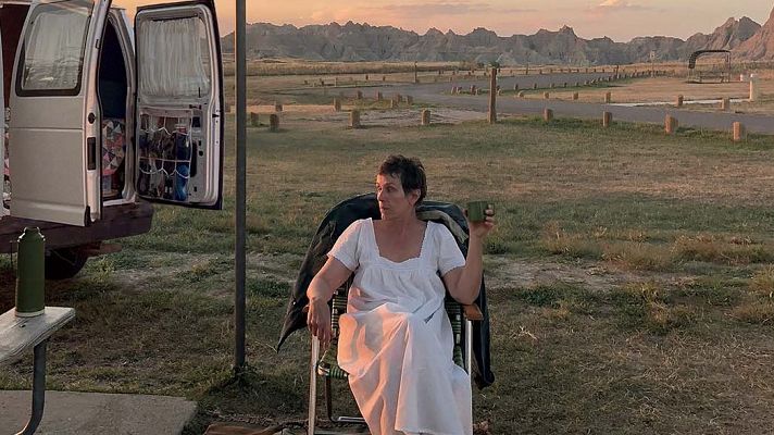 Telediario 1 - Hablamos con Chloé Zhao, la directora de 'Nomadland', que puede hacer historia en los Oscar