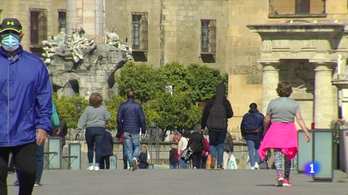 Telediario 1 - La incidencia acumulada de coronavirus aumenta un 7,7 % en una semana