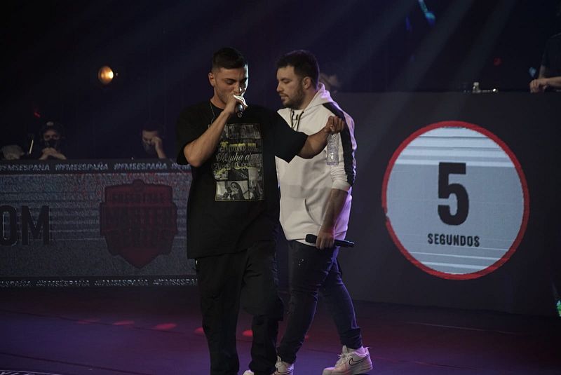 Mira ya la batalla de Sweet Pain vs. Mster Ego de la Jornada 9