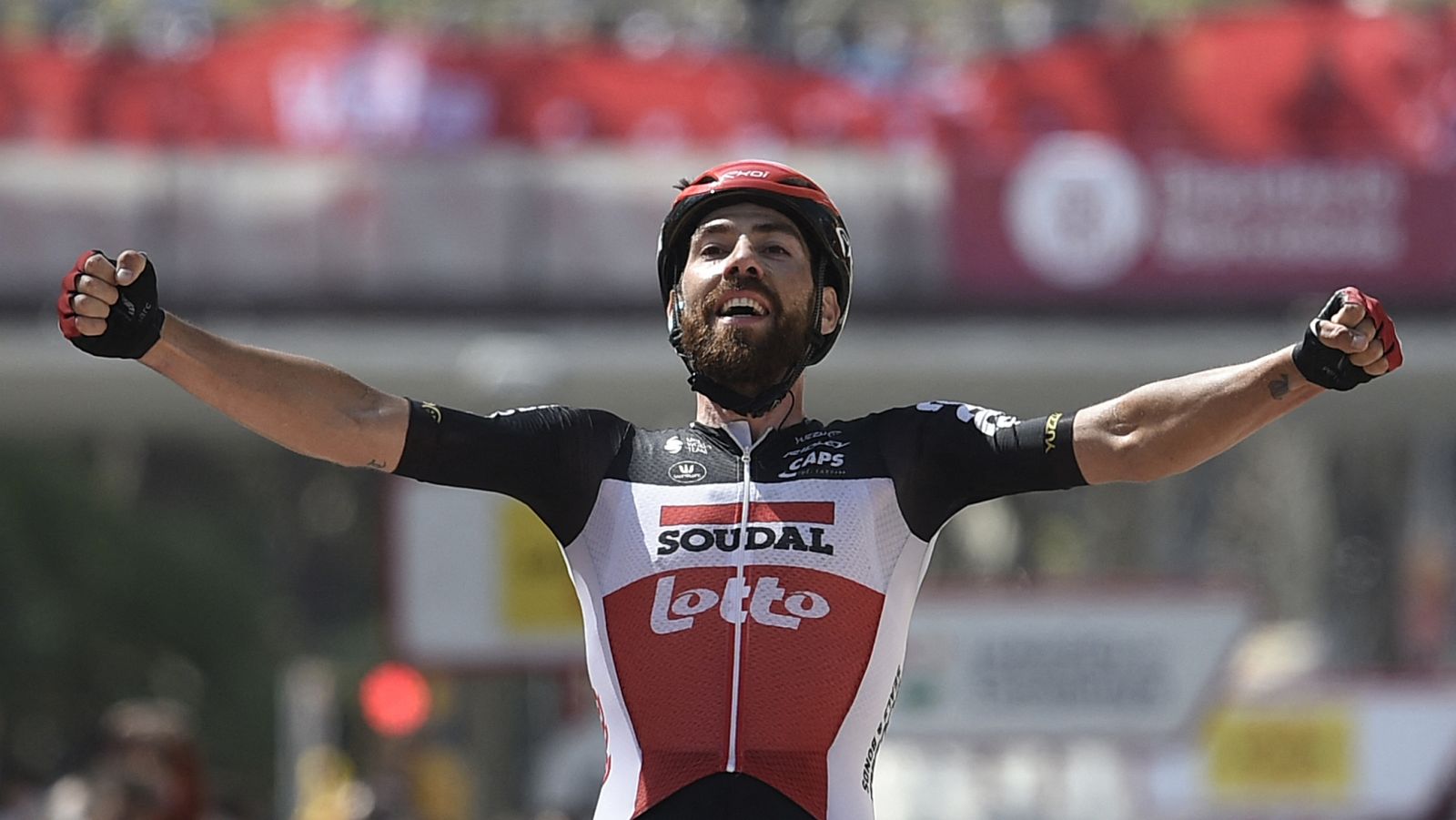 De Gendt gana en Barcelona y Yates conquista la Volta