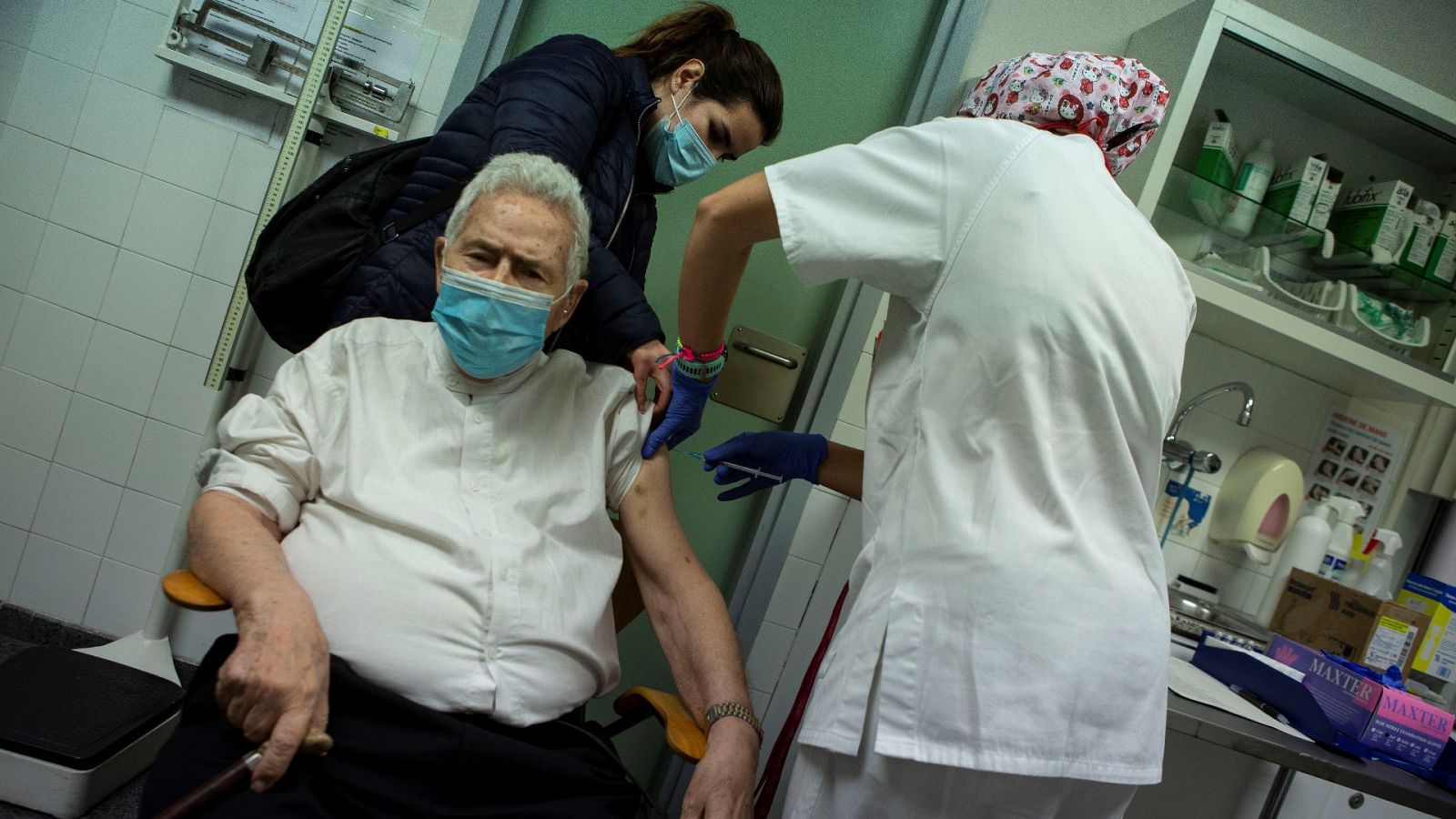 Fernando Simón, sobre los vacunados: "Aún es pronto para relajar medidas de control como el uso de mascarillas"