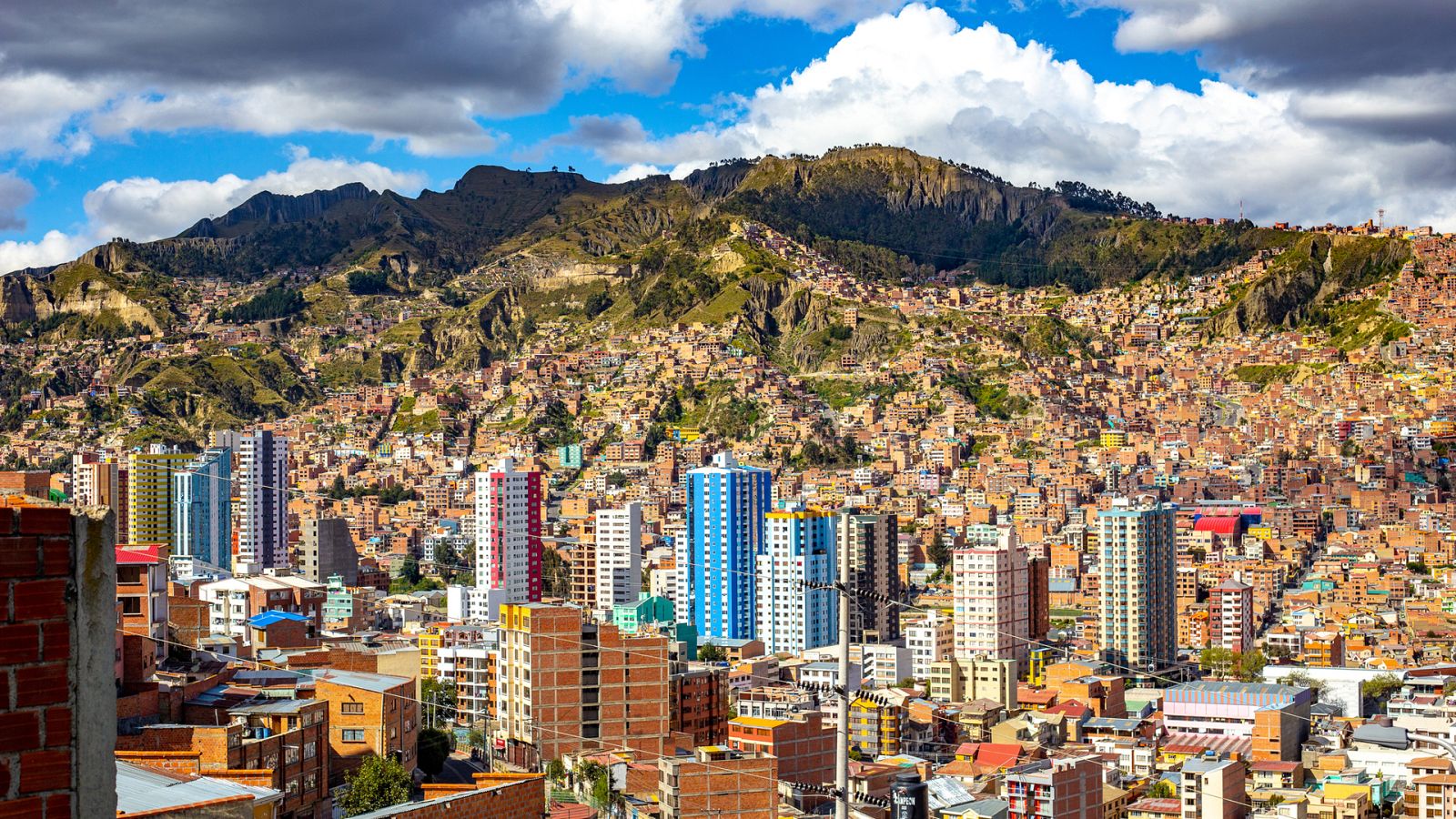 Bienvenidos a mi extraña ciudad - Episodio 4: La Paz - ver ahora