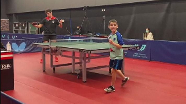 Telediario 1 - Insólito debut de dos niños en la élite del tenis de mesa