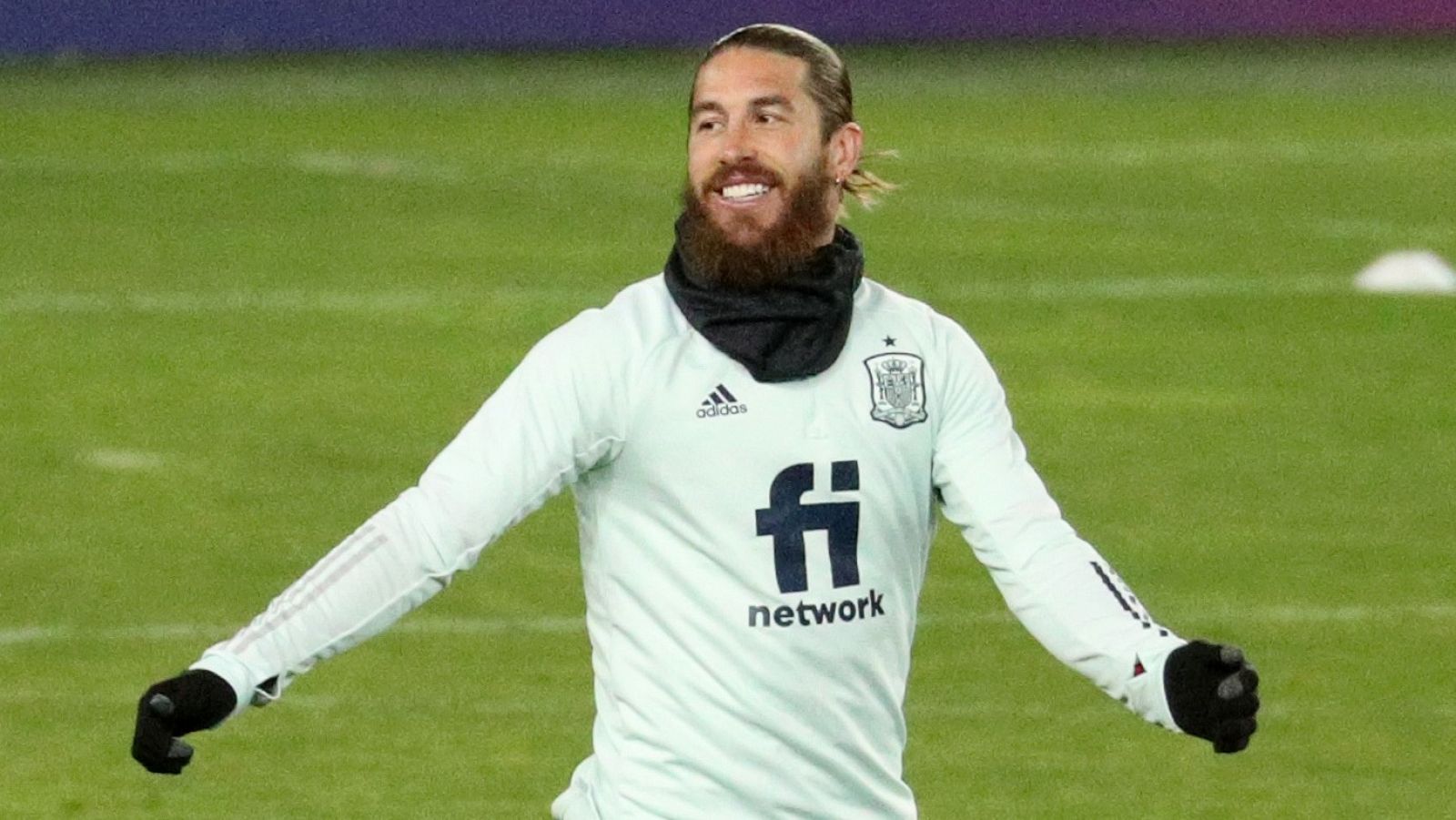 Ramos vuelve con una lesión muscular tras jugar con España | Ver