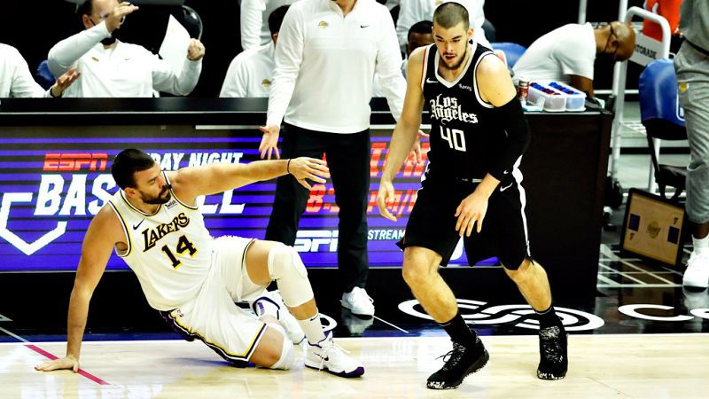 Los Clippers apalizan a unos Lakers que siguen mermados por las lesiones