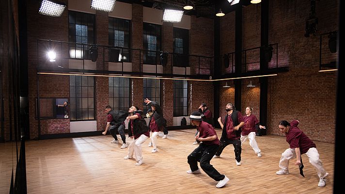 The Dancer - JAZBA pone en pie al público de 'The Dancer'