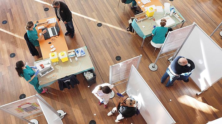 La tarde en 24h - Simón cree que España puede administrar más de dos millones de dosis semanales "sin esfuerzo"