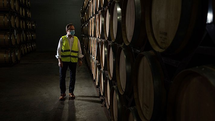 Telediario 1 - Investigan a bodegas de Valdepeñas por fraude en sus vinos