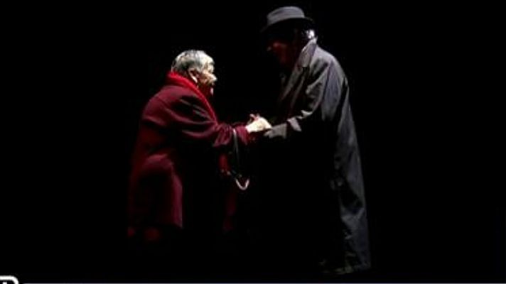 Telediario 1 - 'El abrazo': un recuerdo del amor de juventud