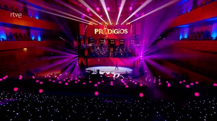 Prodigios - José Luis Perales homenajeado en la final de Prodigios